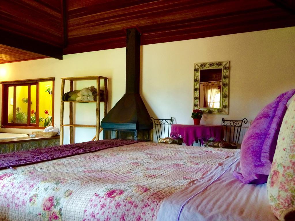Pousada Lilaceas Visconde de Mauá Habitación foto